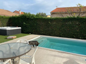 Proche St cyprien villa piscine